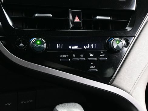 Used 2022 Toyota Camry LE FWD image 20