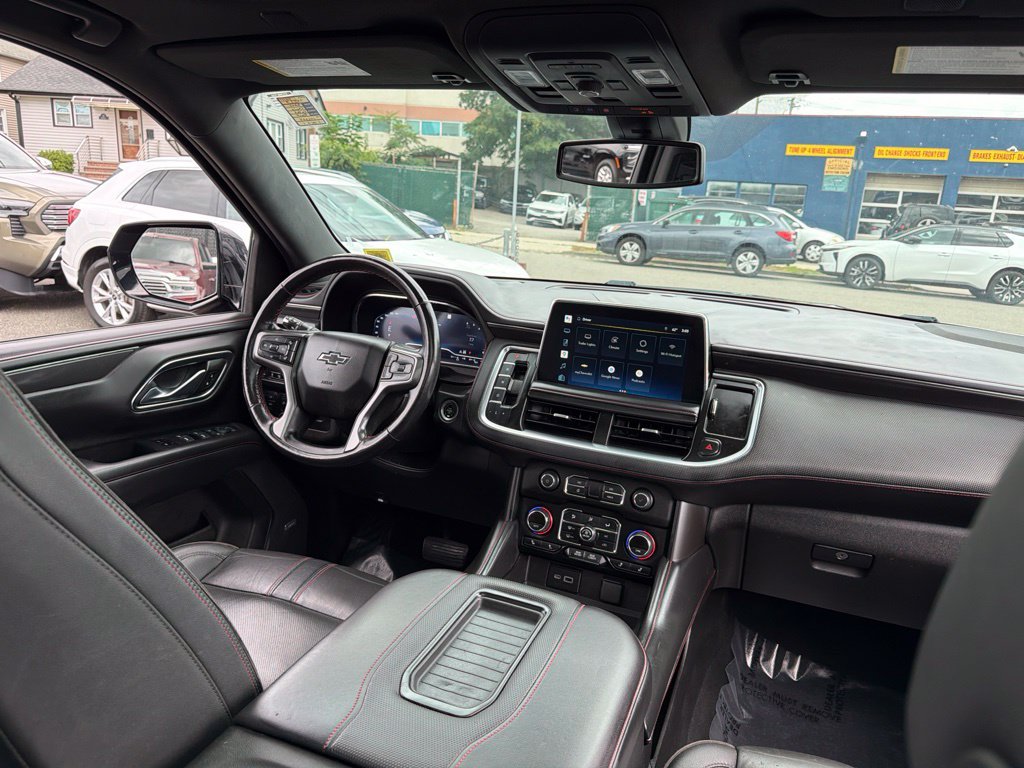 Used 2022 Chevrolet Tahoe RST w/ Luxury Package AWD/4WD image 33