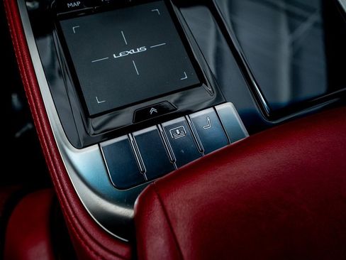 Used 2018 Lexus LS 500 F Sport w/ Accessory Package (Z2) image 54