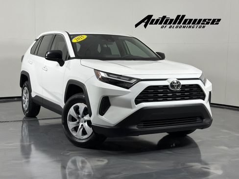 Used 2025 Toyota RAV4 LE FWD image 1