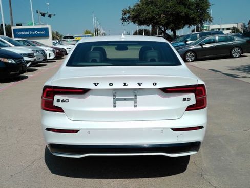 Used 2024 Volvo S60 B5 Plus w/ Climate Package FWD image 9