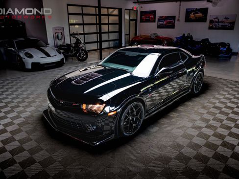 Used 2015 Chevrolet Camaro Z/28 RWD image 3