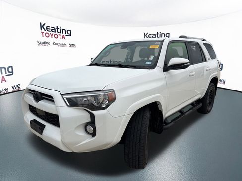 Certified 2020 Toyota 4Runner SR5 Premium w/ Moonroof Package image 3