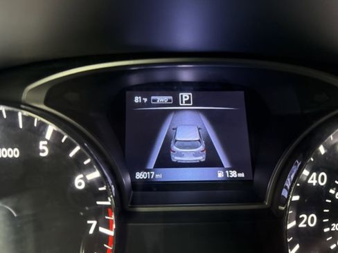 Used 2017 Nissan Pathfinder S image 6