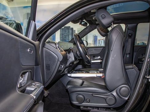 Used 2022 Mercedes-Benz GLB 250 4MATIC image 22