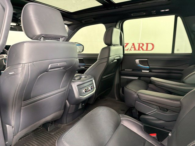 Used 2025 Ford Expedition Max Platinum w/ Stealth Appearance Package AWD/4WD image 28