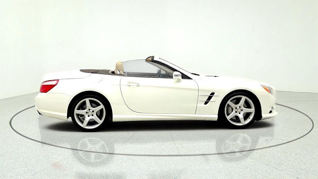 Used 2015 Mercedes-Benz SL 400 image 4