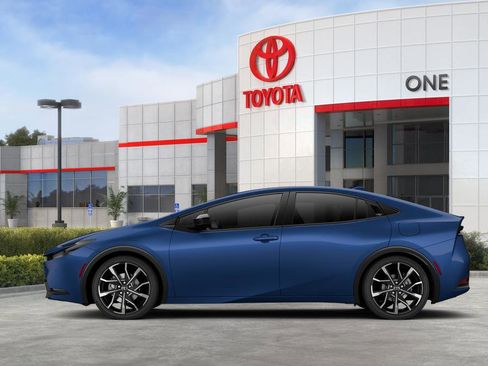 New 2026 Toyota Prius Plug-In Hybrid FWD image 37