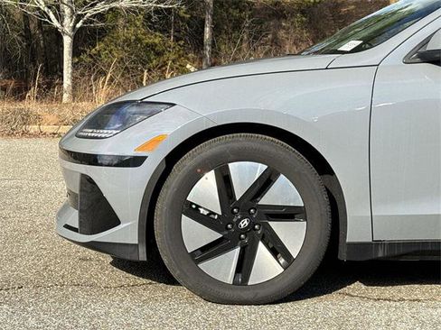 New 2025 Hyundai Ioniq 6 SE image 19