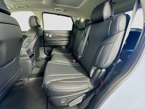 New 2026 Genesis GV80 3.5T Advanced image 17
