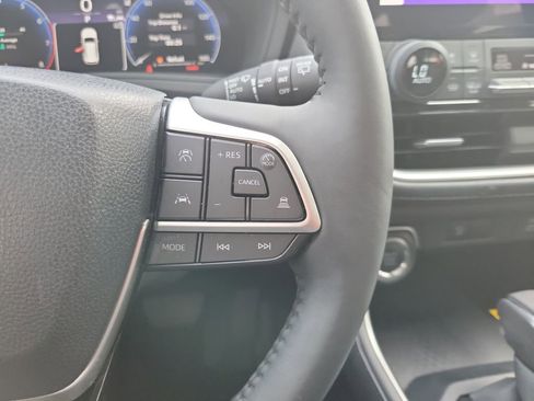 Used 2025 Toyota Grand Highlander AWD image 24