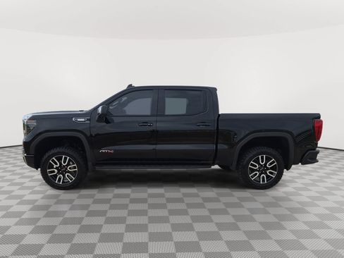 Used 2024 GMC Sierra 1500 AT4 w/ Technology Package AWD/4WD image 4