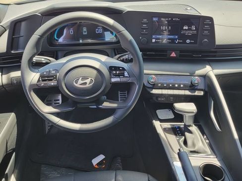 New 2026 Hyundai Elantra SEL Sport FWD image 6