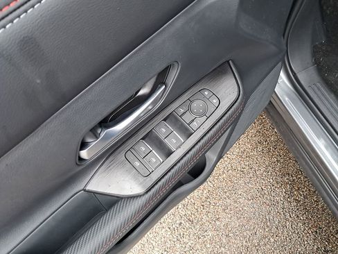 New 2026 Nissan Kicks SR w/ Cold Weather Package image 12