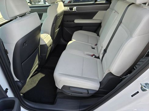 New 2026 Hyundai Santa Fe SE AWD/4WD image 17