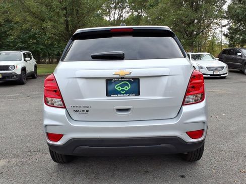 Certified 2022 Chevrolet Trax LS w/ Tint and Cruise Package image 6