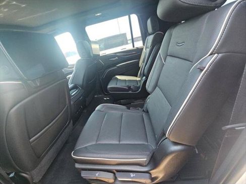 Used 2021 Cadillac Escalade ESV Premium Luxury w/ Driver Assist Tech Package RWD image 18