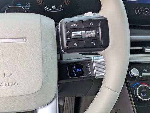 Used 2025 Hyundai Santa Fe SEL image 14