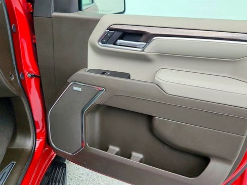 Used 2025 Chevrolet Silverado 1500 LTZ w/ LTZ Premium Package image 26