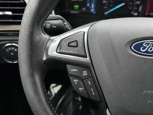 Used 2018 Ford Fusion SE w/ Equipment Group 602A FWD image 25