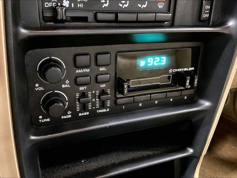 Used 1993 Chrysler LeBaron Convertible FWD image 13