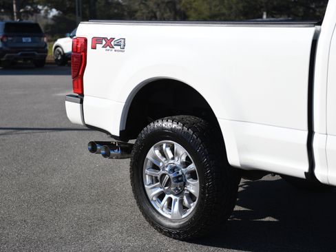 Used 2020 Ford F250 Limited image 4