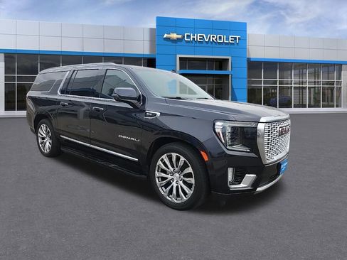 Used 2023 GMC Yukon XL Denali w/ Max Trailering Package image 7