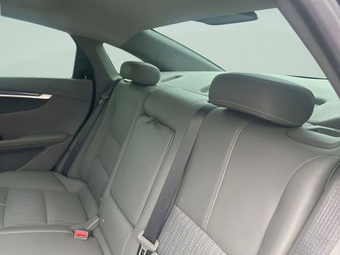 Used 2018 Chevrolet Impala LT w/ Sunroof and Spoiler Package image 20