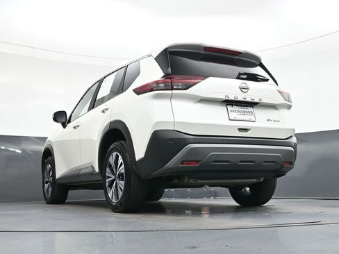 Used 2023 Nissan Rogue SV image 37