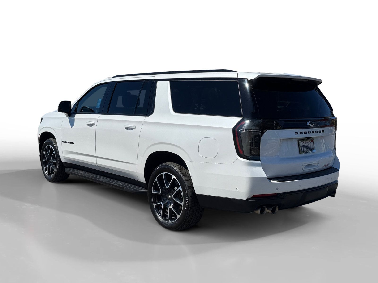 Used 2025 Chevrolet Suburban RST w/ Comfort Package AWD/4WD image 3