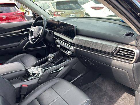Used 2025 Kia Telluride EX w/ EX Captain's Chair Package FWD image 26