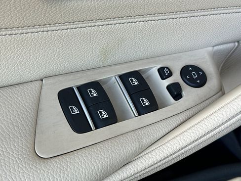 Used 2017 BMW 530i RWD image 13