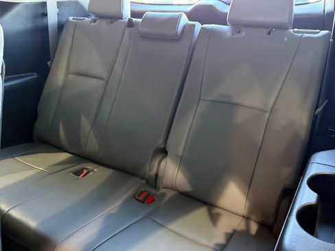 Certified 2022 Toyota Highlander XLE image 35