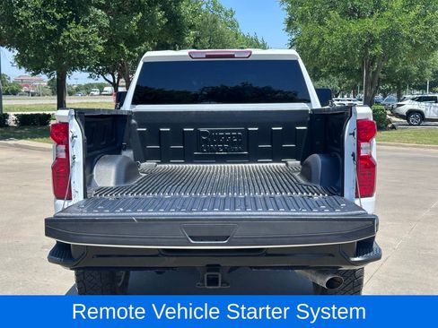 Used 2022 Chevrolet Silverado 2500 Custom w/ Custom Value Package AWD/4WD image 14
