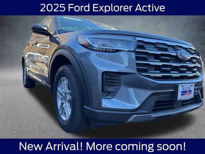 Used 2025 Ford Explorer Active