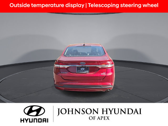 Used 2018 Ford Fusion SE w/ Fusion SE Technology Package FWD image 8