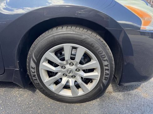 Used 2015 Nissan Altima 2.5 S w/ Power Driver Seat Package image 4