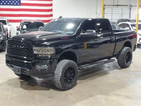 Used 2022 RAM 2500 Big Horn AWD/4WD image 32