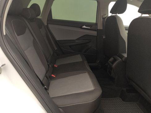 Used 2022 Volkswagen Taos S FWD image 19