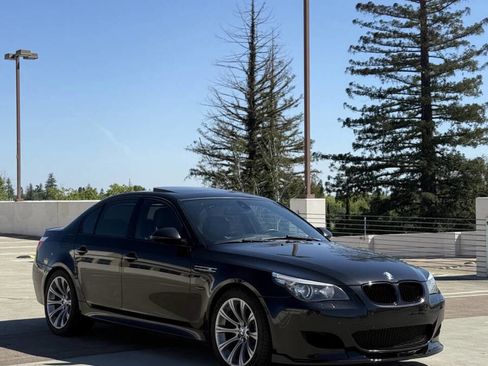 Used 2010 BMW M5 RWD image 41