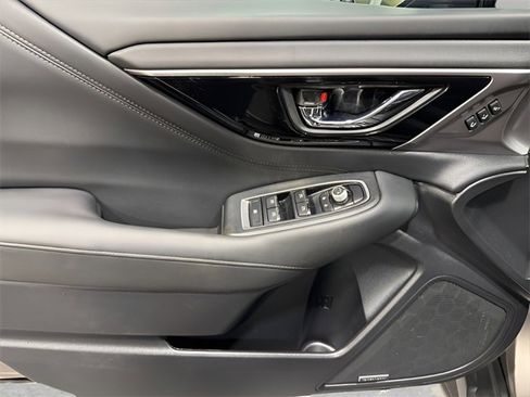 Certified 2023 Subaru Outback Limited image 9