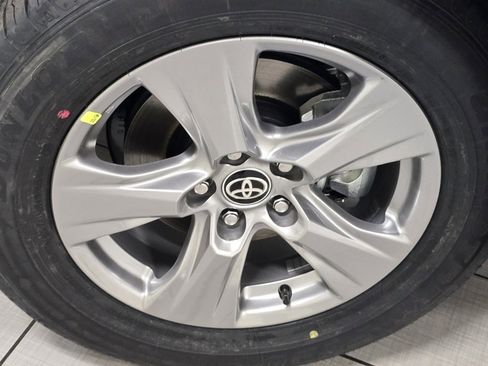 New 2025 Toyota RAV4 XLE image 11