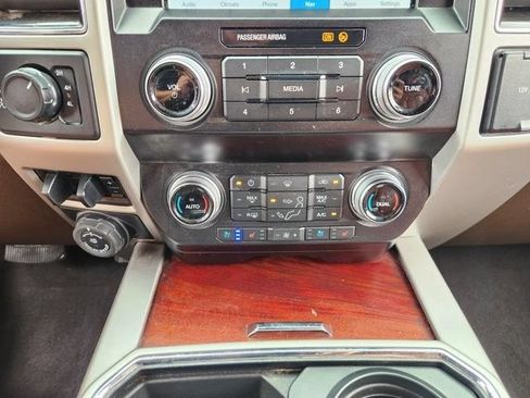 Used 2020 Ford F250 King Ranch w/ King Ranch Ultimate Package AWD/4WD image 18