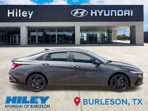 New 2026 Hyundai Elantra SEL Sport Premium FWD image 3
