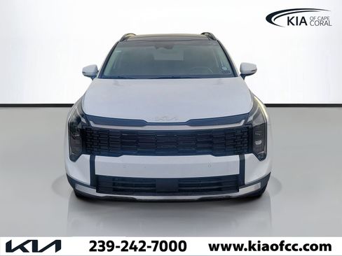 Certified 2026 Kia Sportage EX w/ EX Panorama Roof Package FWD image 2