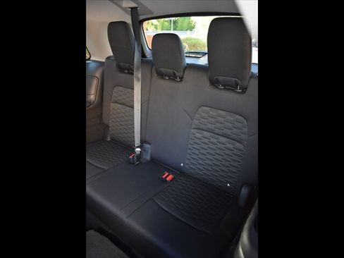 Used 2022 Nissan Pathfinder SV w/ SV Premium Package FWD image 24