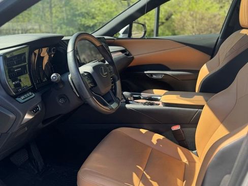 Used 2023 Lexus RX 350 Premium w/ Accessory Package image 9