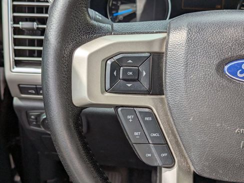 Used 2016 Ford F150 Lariat image 11