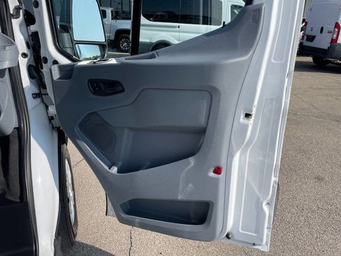 Used 2017 Ford Transit 150 XLT image 17