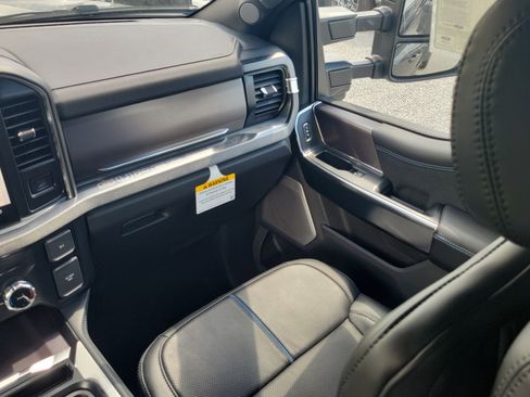 New 2026 Ford F450 Platinum w/ FX4 Off-Road Package image 14